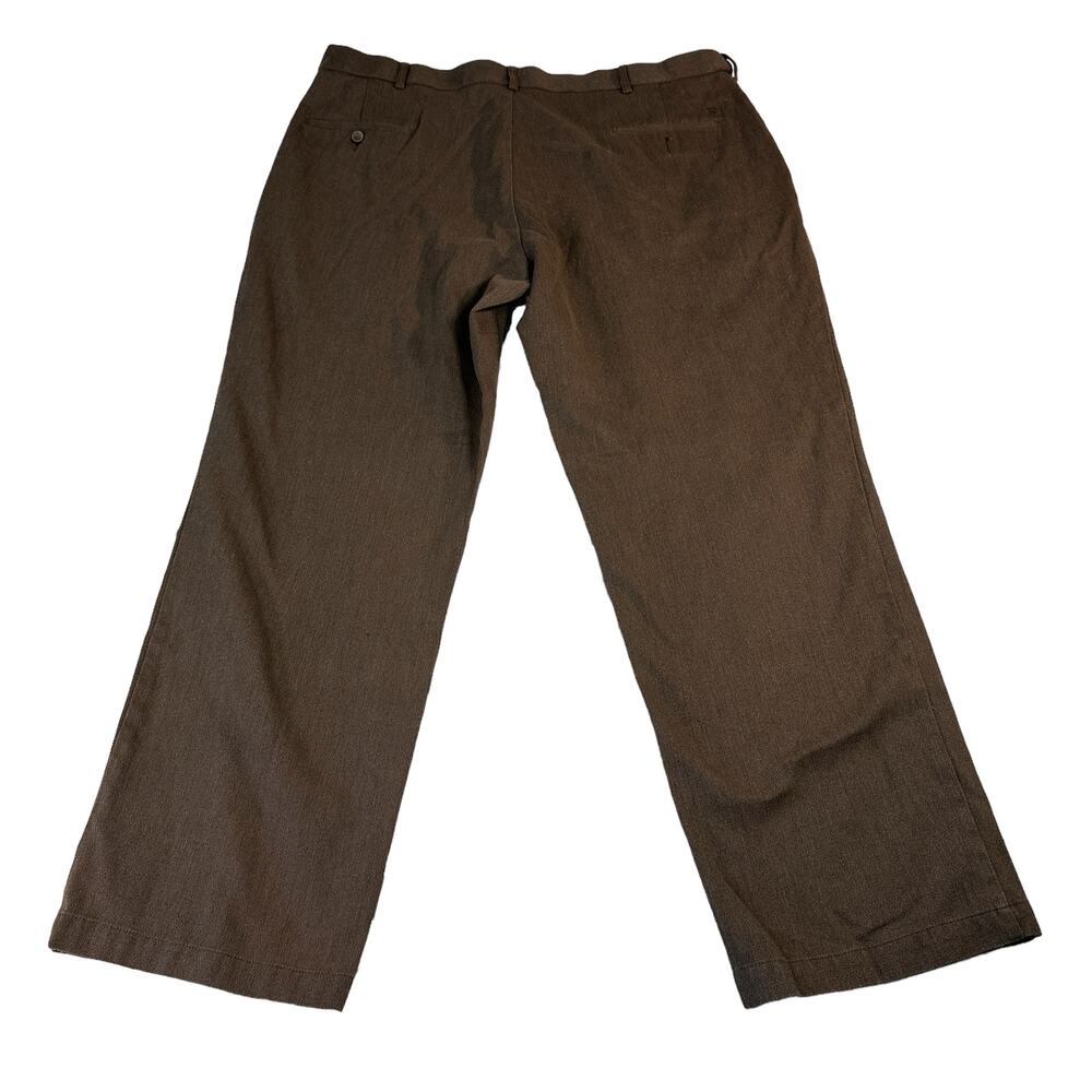 Haggar Men's 42x32 Brown Classic Fit Lightweight Corduroy Dress Pants